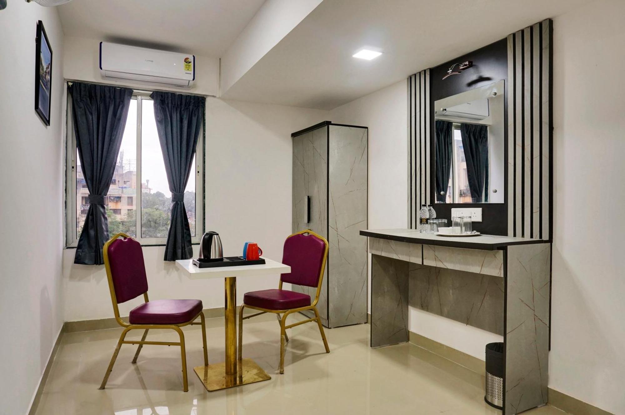 פונה Hotel Orchard Park מראה חיצוני תמונה