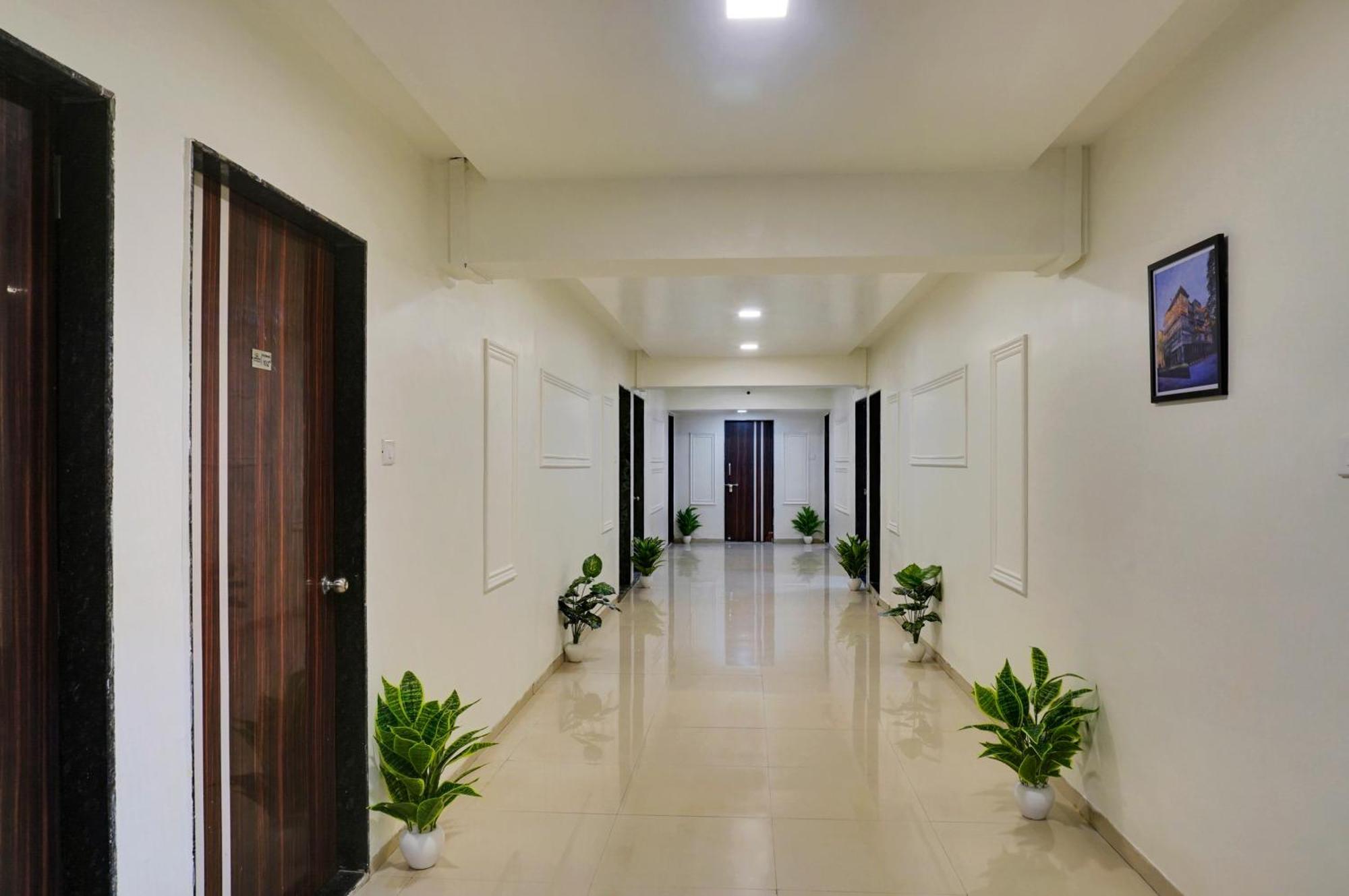 פונה Hotel Orchard Park מראה חיצוני תמונה
