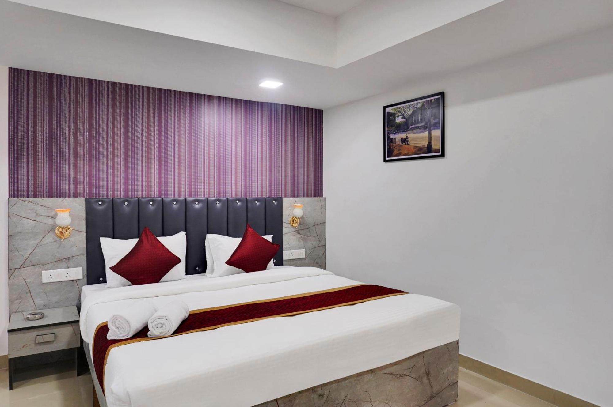 פונה Hotel Orchard Park מראה חיצוני תמונה