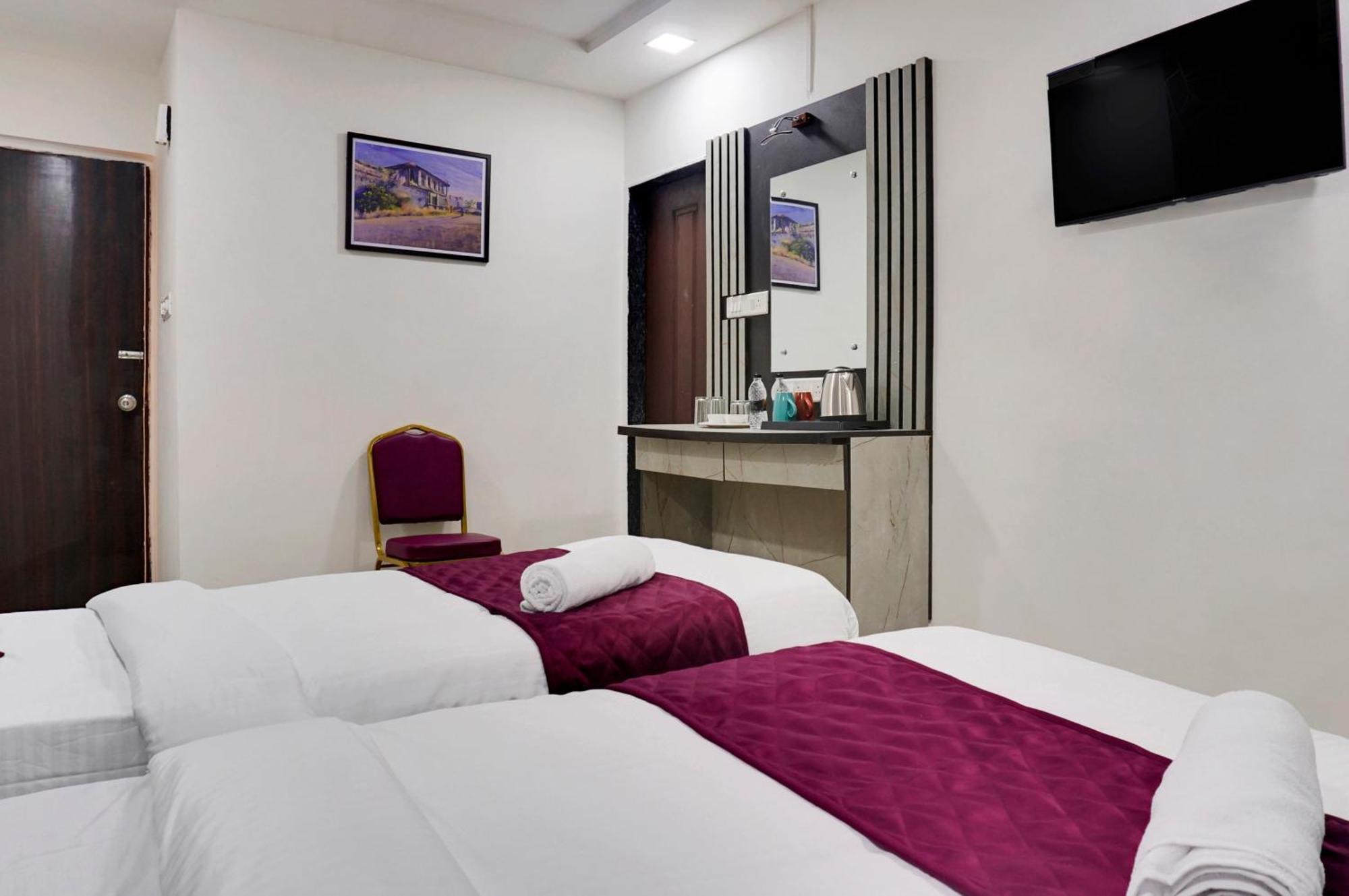 פונה Hotel Orchard Park מראה חיצוני תמונה
